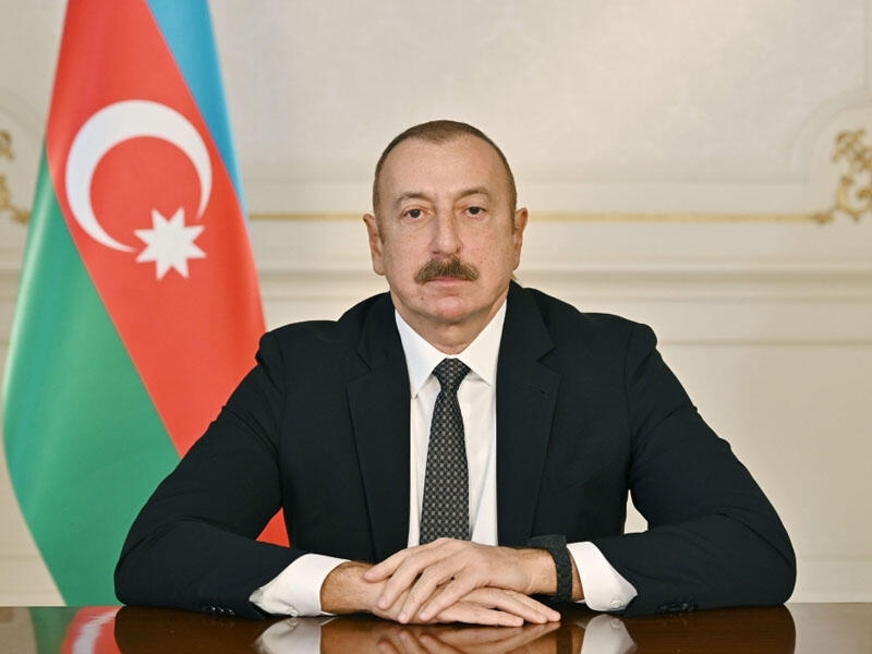 İlham Əliyev Məsud Pezeşkianı təbrik edib