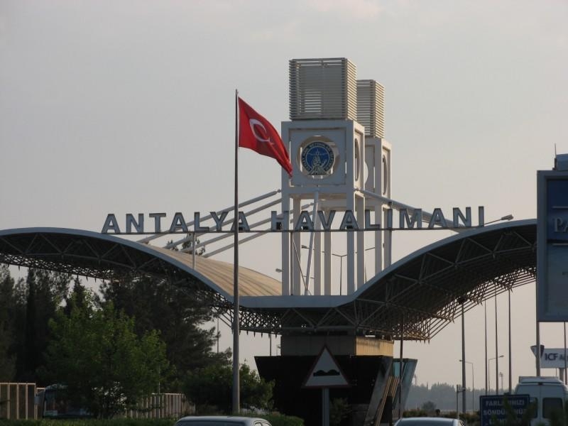 Antalya hava limanı yeni rekorda imza atdı