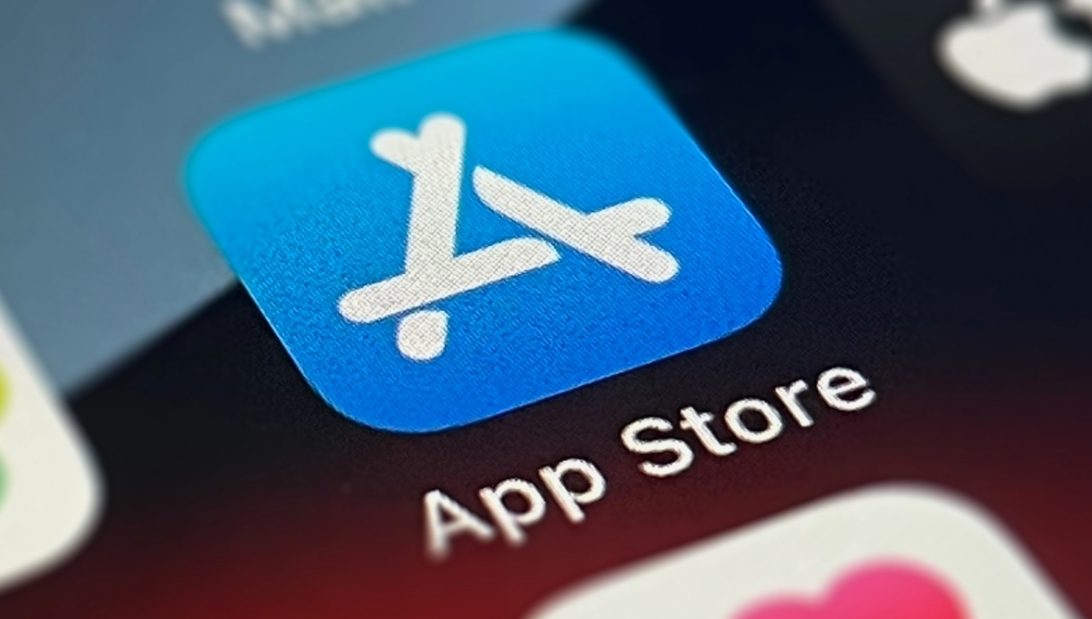 ''App Store''da boşluq: Pirat proqram peyda oldu