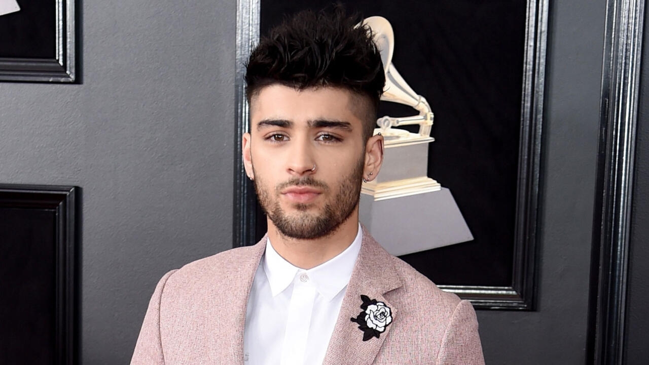 Zayn Malik bütün konsertlərini təxirə saldı