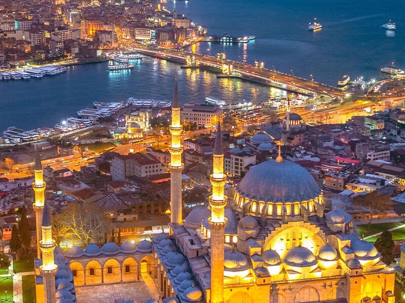 ''Galata kulesi'' bayrağımıza büründü - FOTO