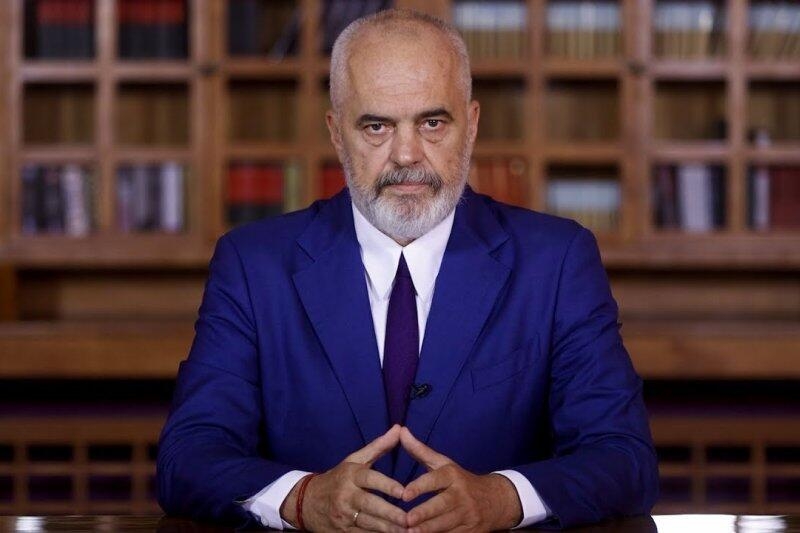 Edi Rama iqlim sammitində iştirak məqsədilə Azərbaycana gəlib