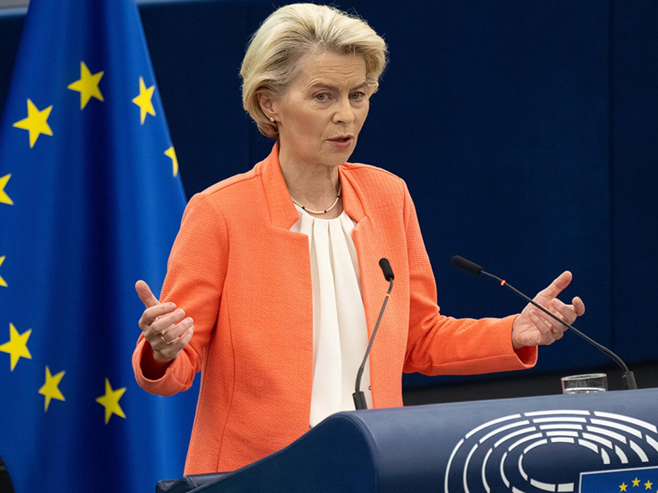 Ursula fon der Leyen pnevmoniyaya yoluxub