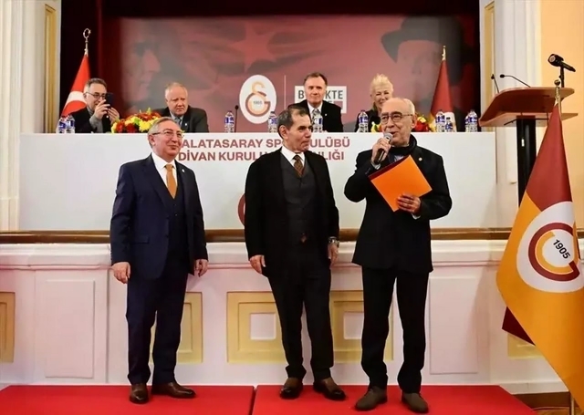 Məşhur türk aktyor ''Qalatasaray''ın idarə heyətinə seçildi - FOTO