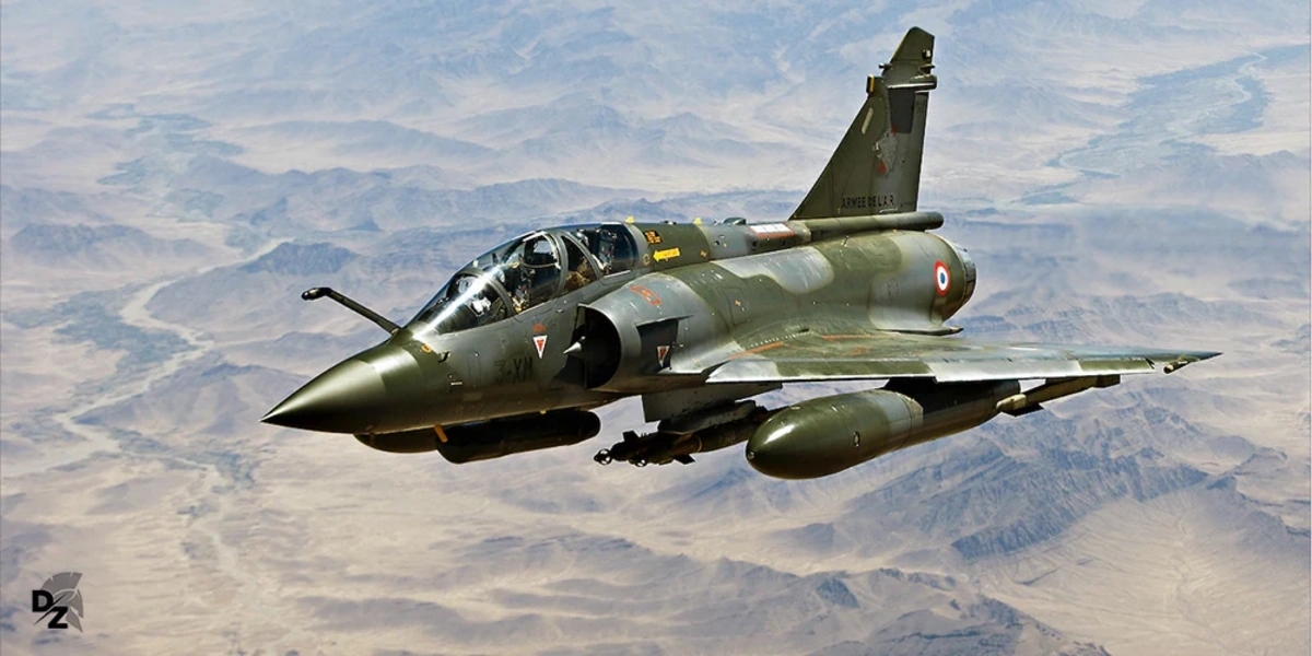 Fransa ilk ''Mirage 2000'' qırıcılarını Ukraynaya təhvil verdi - FOTO