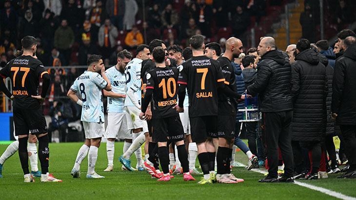 ''Qalatasaray''la görüşdə meydanı tərk edən klubu hansı cəza gözləyir?