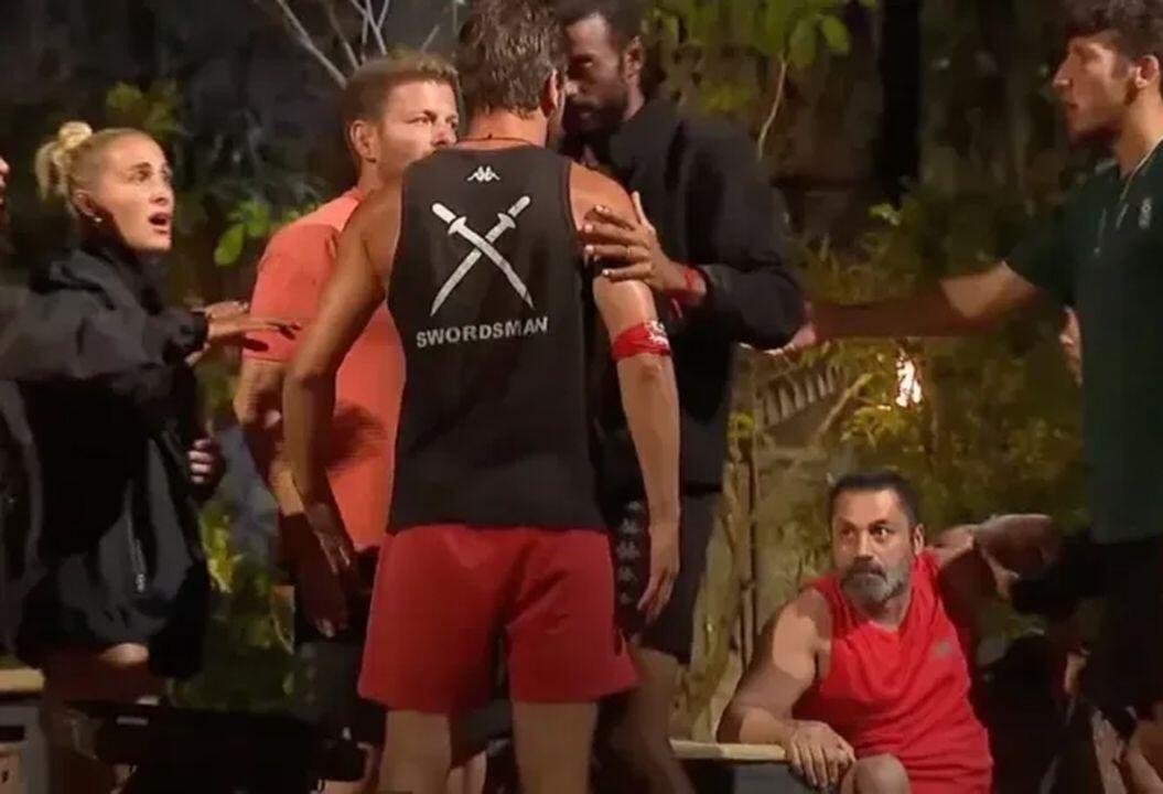 ''Survivor''da gərgin anlar - İştirakçılar əlbəyaxa oldu - VİDEO