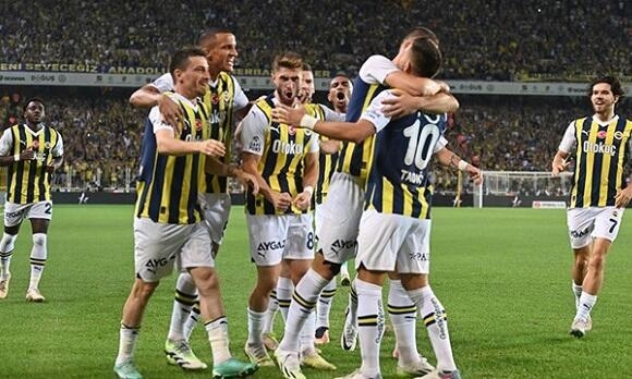''Fənərbağça''nın ulduz hücumçusu gedir - FOTO
