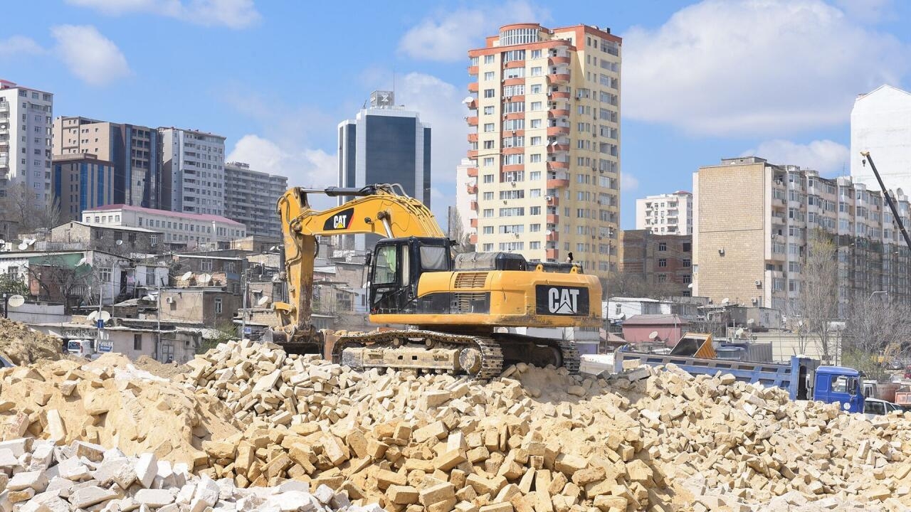 ​“Evi sökülən vətəndaş verilən pulla gedib 3 otaqlı mənzil ala bilmir'' - DEPUTAT