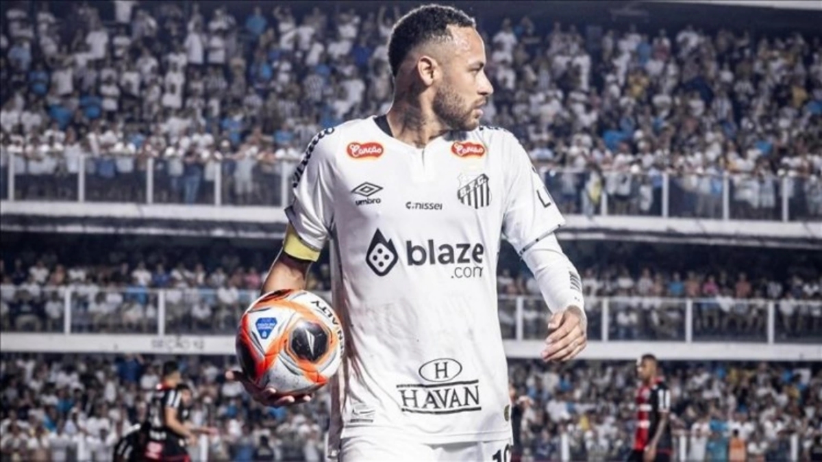 Neymar göz yaşları ilə meydanı tərk etdi