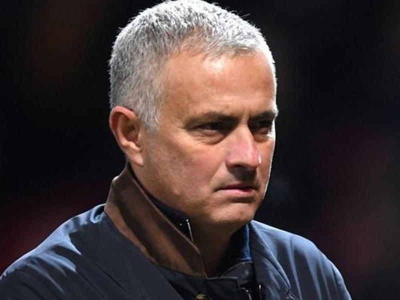 Mourinyo  Ali Koçun qarşısında şərt qoydu