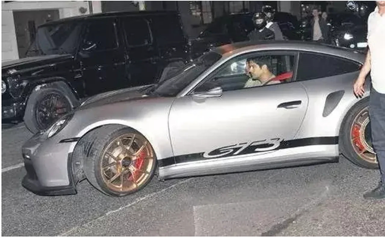 Burak Özçivitin sərvət dəyərində yeni ''Porsche''si - FOTO