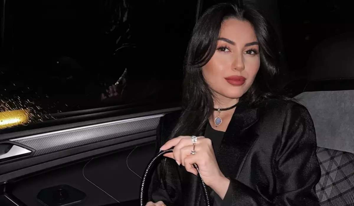 Azərbaycanlı müğənninin aksessuar qiymətləri ''dodaq uçuqlatdı'' - tək saatı 20 min manat... - FOTO