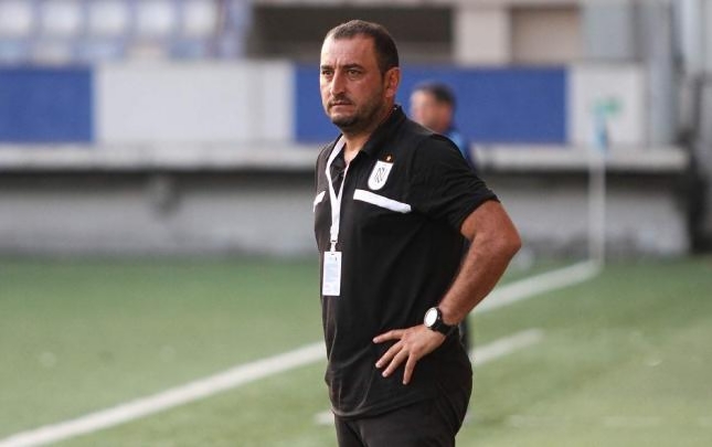 ''Neftçi'' məşqçisi ilə yollarını ayırıb