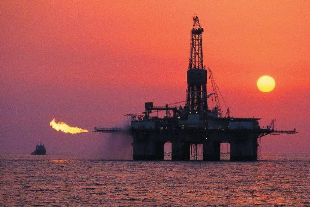 ''Azeri Light'' markalı neftin qiyməti artdı