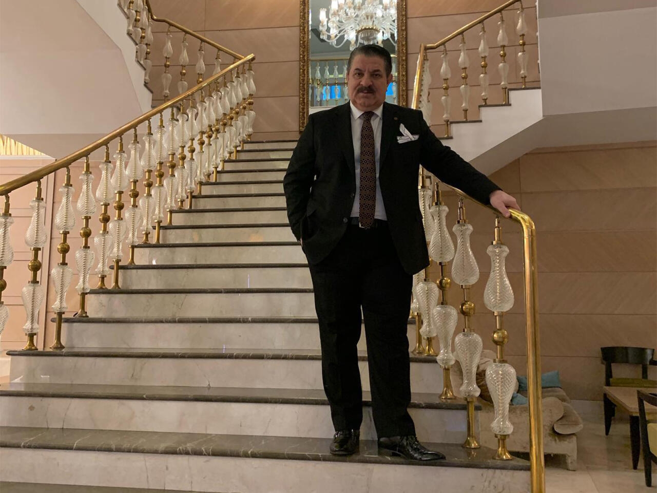 ''Pul əl çirkidir deyənlərin başı işləmir''