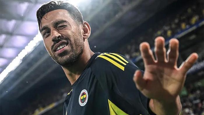 ''Fənərbağça''da heyətdən çıxarılan Kahveci əzəli rəqibə keçir?