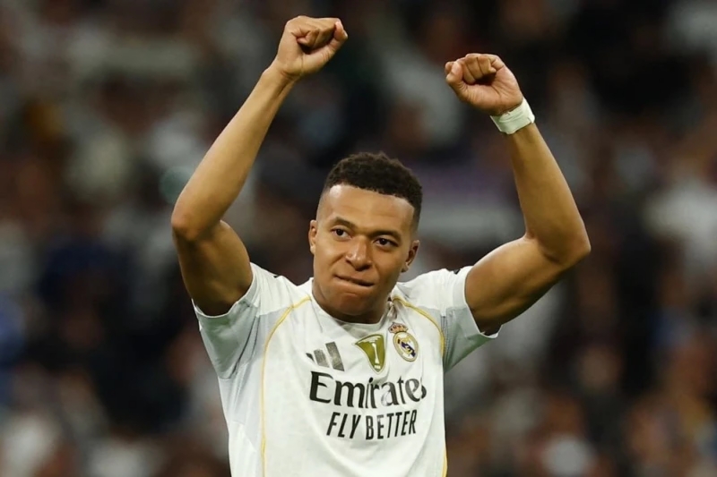 Mbappe yenə ən yaxşı seçildi