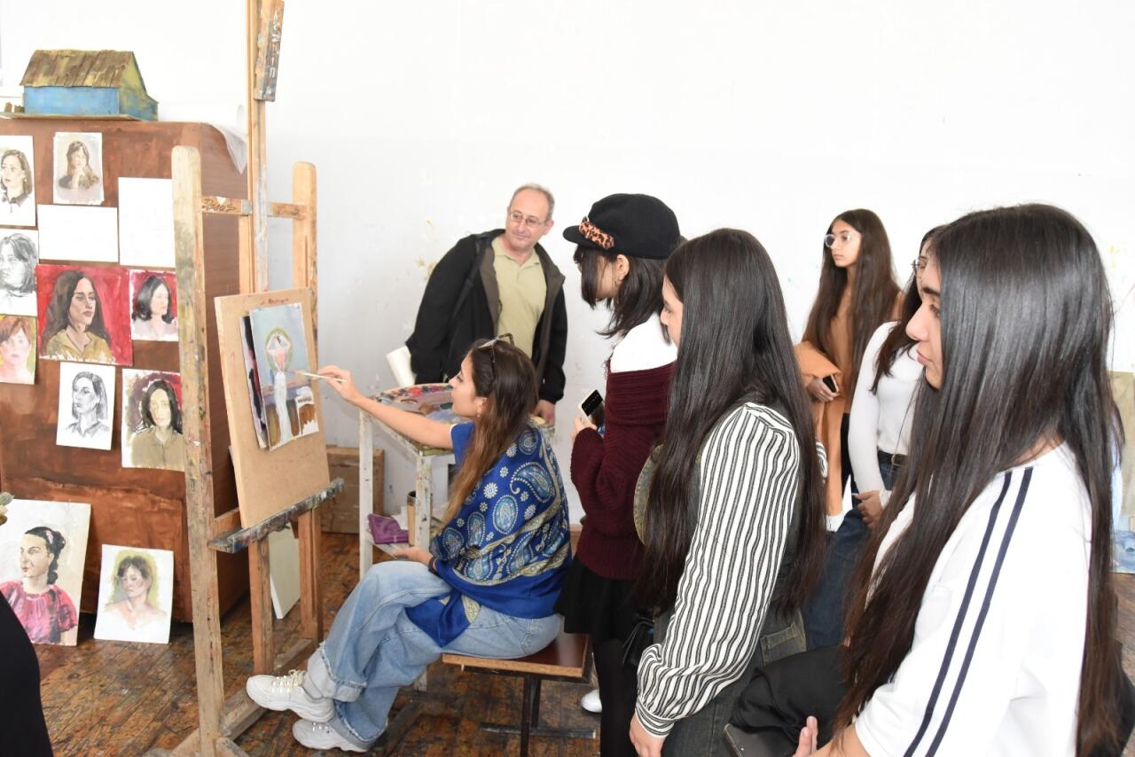 ''Art Weekend'' festivalı çərçivəsində Rəssamlıq Akademiyasında açıq qapı günləri keçirilib - FOTO