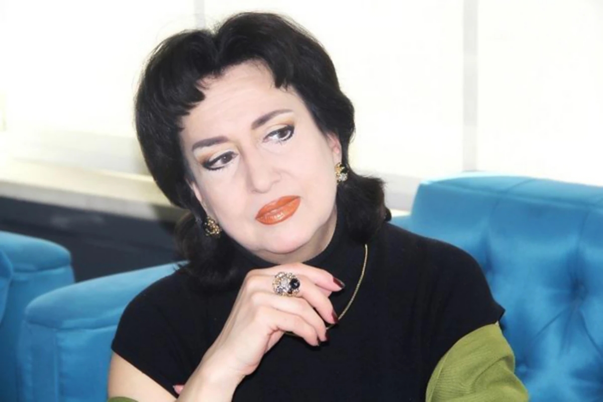 ''Orasını-burasını düzəltdirib, sponsor da tapır...''