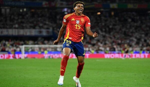 Lamin Yamal İspaniya millisinin heyətindən çıxarıldı