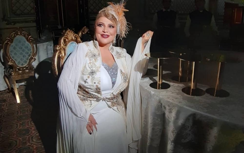 Əməkdar artistin mühafizəçiyə hərəkəti DİQQƏT ÇƏKDİ - VİDEO