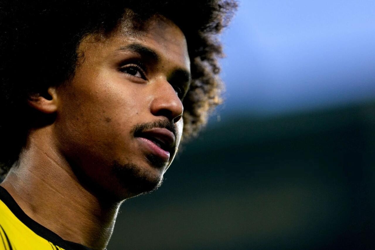 Ulduz futbolçu ''beşbarmaq'' və elektroşokerə görə cəzalandırıldı