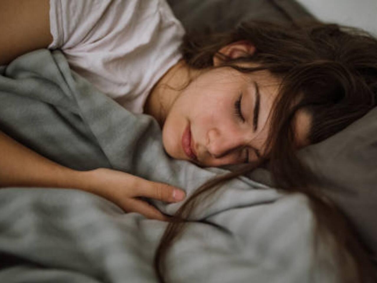 Həftəsonu çox yatanlara həkimdən xəbərdarlıq