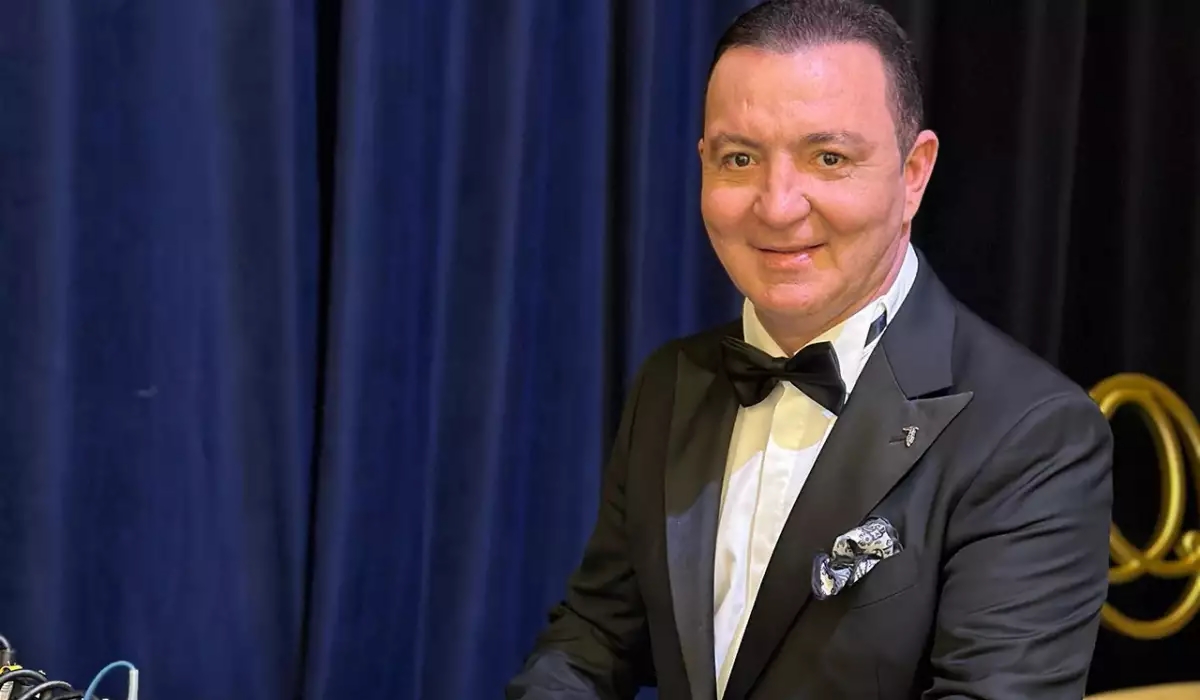 ''Camaatı özünüzə güldürürsünüz''