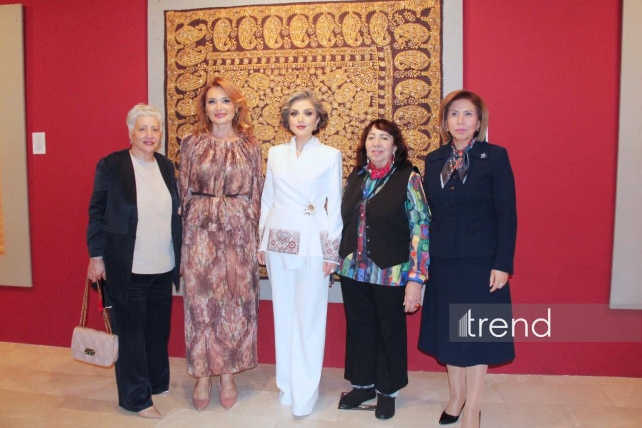 XXI əsrin İpək sehri! Azərbaycan Milli Xalça Muzeyi və Gülnarə Xəlilova “Kəlağayının yeni hekayəsi”ni təqdim etdilər – FOTO