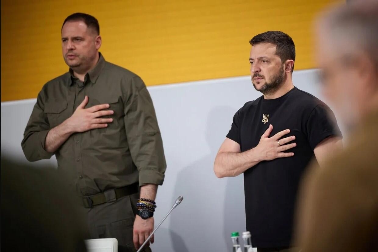 Zelenski onu vəzifələrindən uzaqlaşdırdı