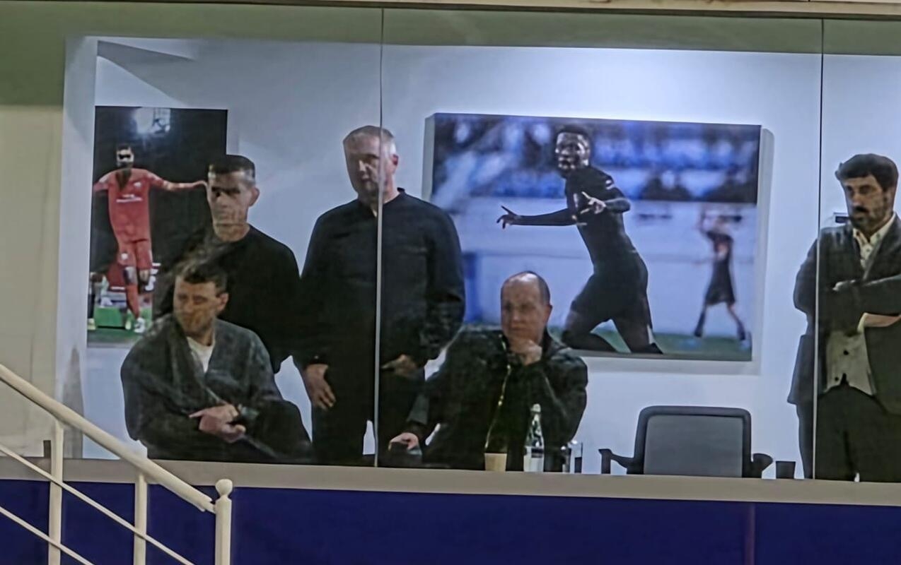 “Neftçi”nin yeni baş məşqçisi “Sabah”la oyunu izləyir - FOTO