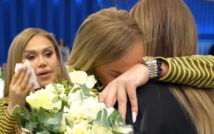 ''Həbsdə olanda bu anı xəyal etmişdim'' - Rəqsanə ağladı