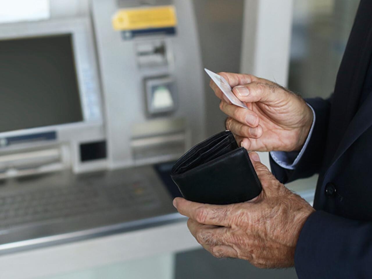 Vəfat edən şəxsin pensiyasını almaq üçün şərtlər