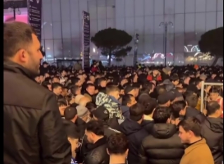 ''Qarabağ''ın oyununda xoşagəlməz HAL: 100 manatlıq biletlə stadiona buraxılmadılar