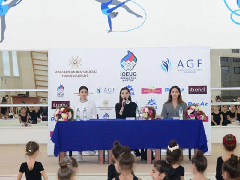 Bədii gimnastika üzrə Azərbaycan milli komandasının üzvləri gənc idmançılarla görüşüblər - FOTO