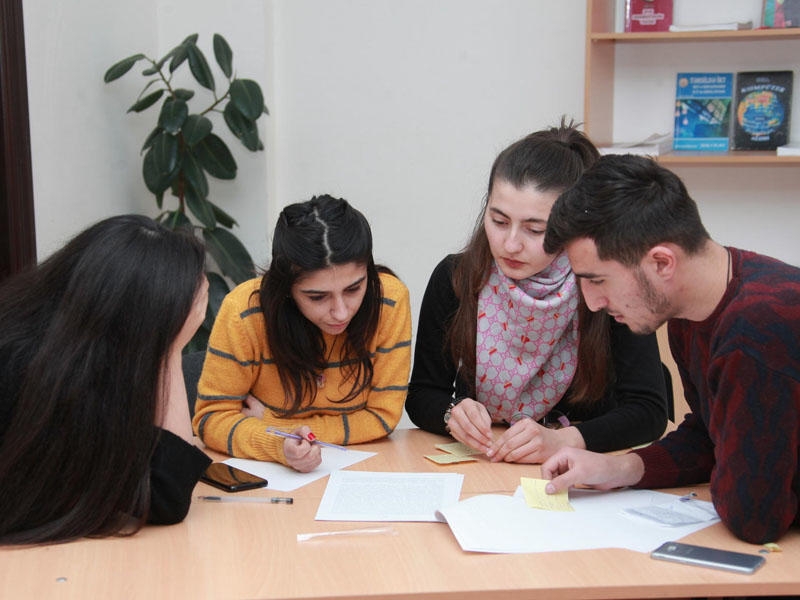 Zaqatalada tələbələrə regionlarda sosial tədqiqat metodlarına dair təlim keçirilib - FOTO