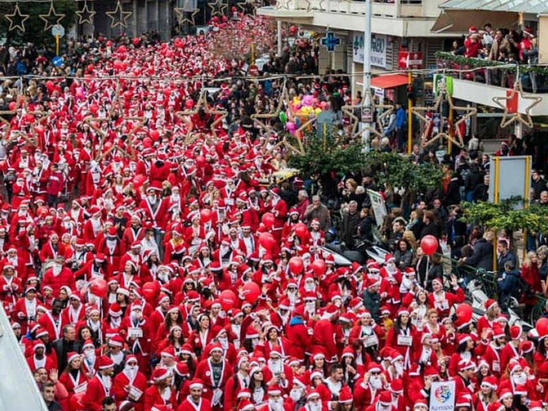 Santa Klaus Milad bayramı ilə əlaqədar marafonda iştirak ediblər - FOTO