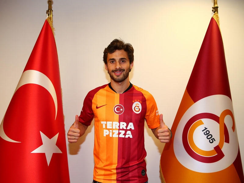 ''Qalatasaray'' Almaniya klubunun futbolçusunu transfer etdi - FOTO