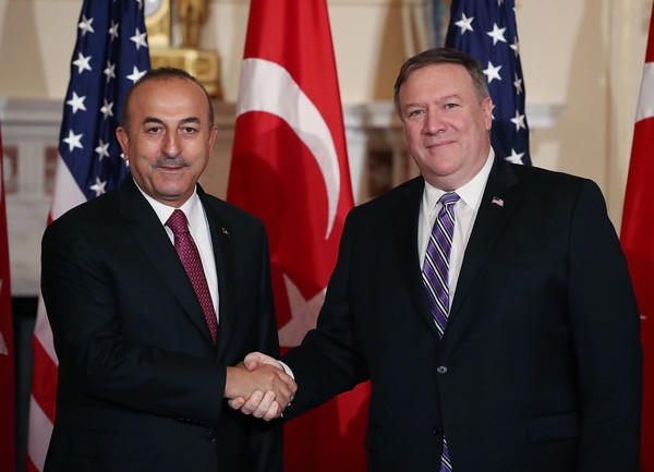 Pompeo və Çavuşoğlu arasında telefon danışığı olub