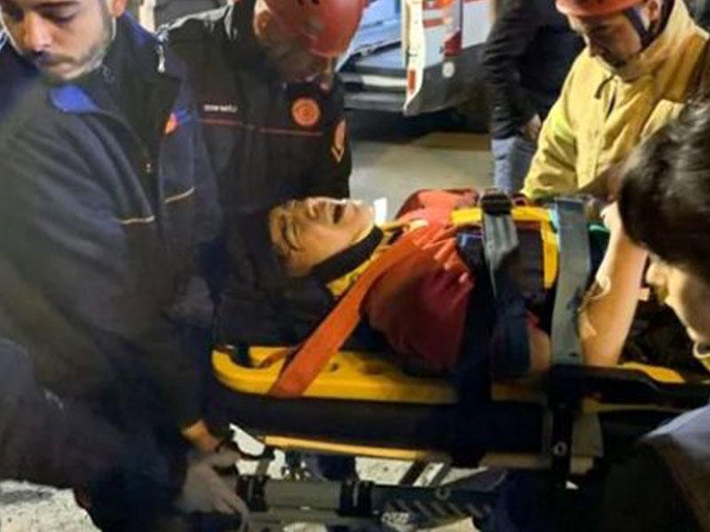Sükan arxasına keçən 14 yaşlı uşaq qəza törətdi, ayağı qopdu - VİDEO - FOTO