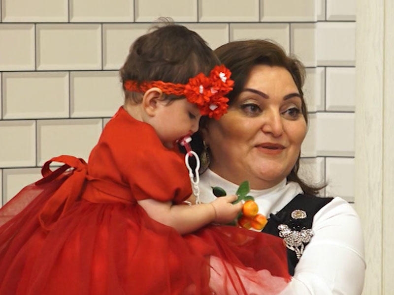17 il sonra ana olan qadın: “Övladıma həkimin adını qoydum” - VİDEO - FOTO