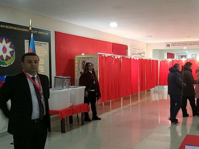 35 saylı Xətai III Seçki Dairəsinin məntəqələrinin çıxışında ''exit-poll'' keçirilir