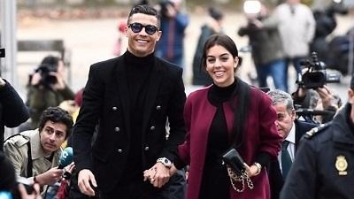 Ronaldo bütün restoranı bağlatdırdı, özü gəlmədi