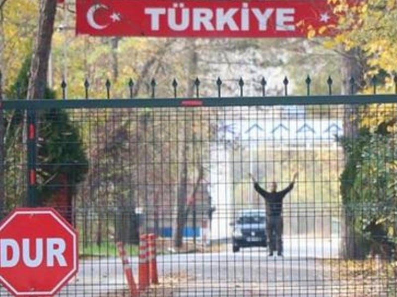 Türkiyə Aİ ilə sərhədləri açdı - Qaçqınlar üçün