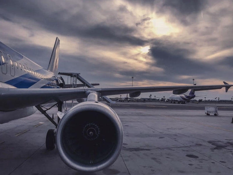 Nur-Sultan-Bakı aviareysləri dayandırılır