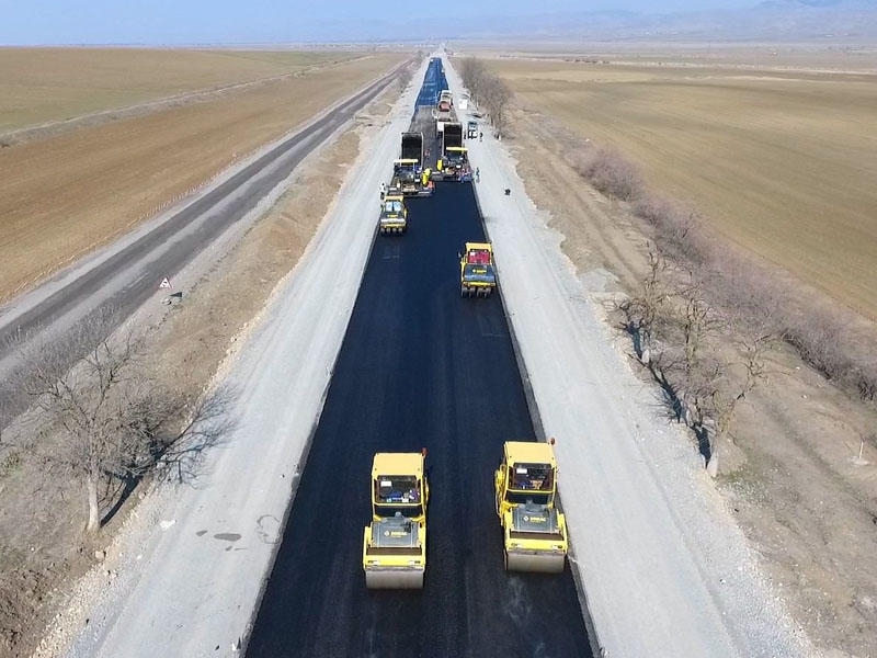 Azərbaycanda daha iki yolun tikintisi bu il yekunlaşacaq - FOTO