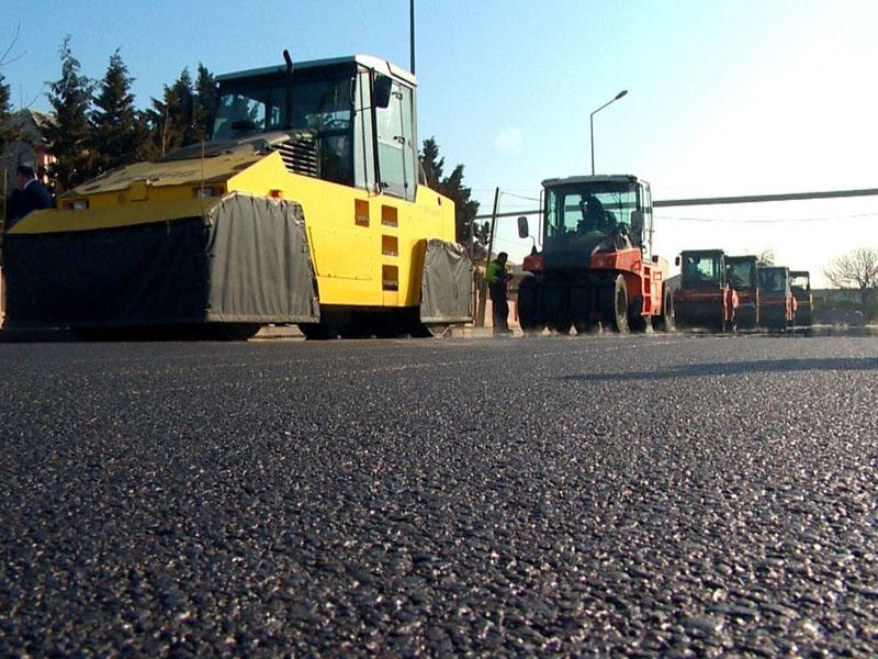 Abşeronda qəsəbələri birləşdirən yol təmir edilir - FOTO