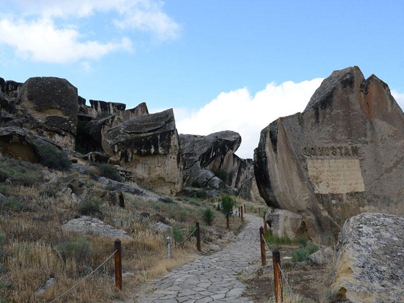 Qobustan Qoruğu fəaliyyətini qismən dayandırdı