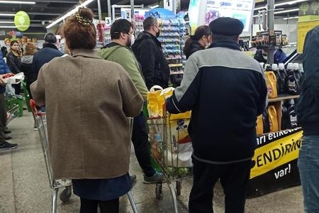 ''Cəmi 15 gün karantində qala bilməyənlər görüb utansınlar, ağlayırdılar'' - FOTO